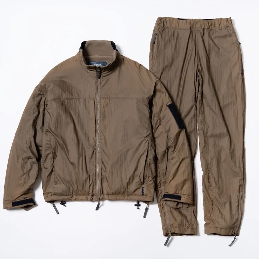 アウター 7万9200円、パンツ 4万4000円／ともにN.ハリウッド テストプロダクト エクスチェンジサービス × ワイルドシングス（ミスターハリウッド　03-5414-5071）