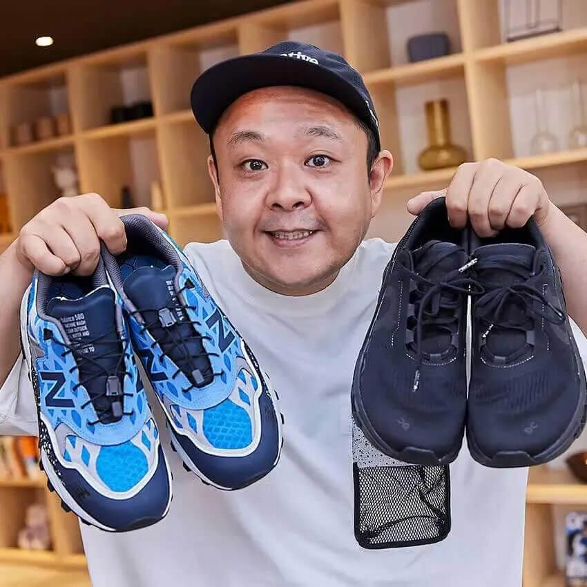 赤羽健壱●1979年生まれ、東京都出身。幼馴染の児玉智洋ともにNSC東京校に入学。2006年、松橋周太呂とのトリオでジューシーズを結成。松橋の脱退により、2016年からサルゴリラに改名し、以後コンビとして活動。