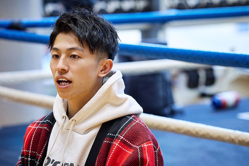 ムエタイ世界王者・吉成名高をパパラッチ！黒デニムで魅せた等身大の私服スタイル - 16枚目の画像