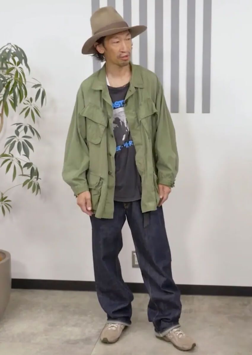 ハラ（178cm、60kg）は「デンハム」の32サイズを着用