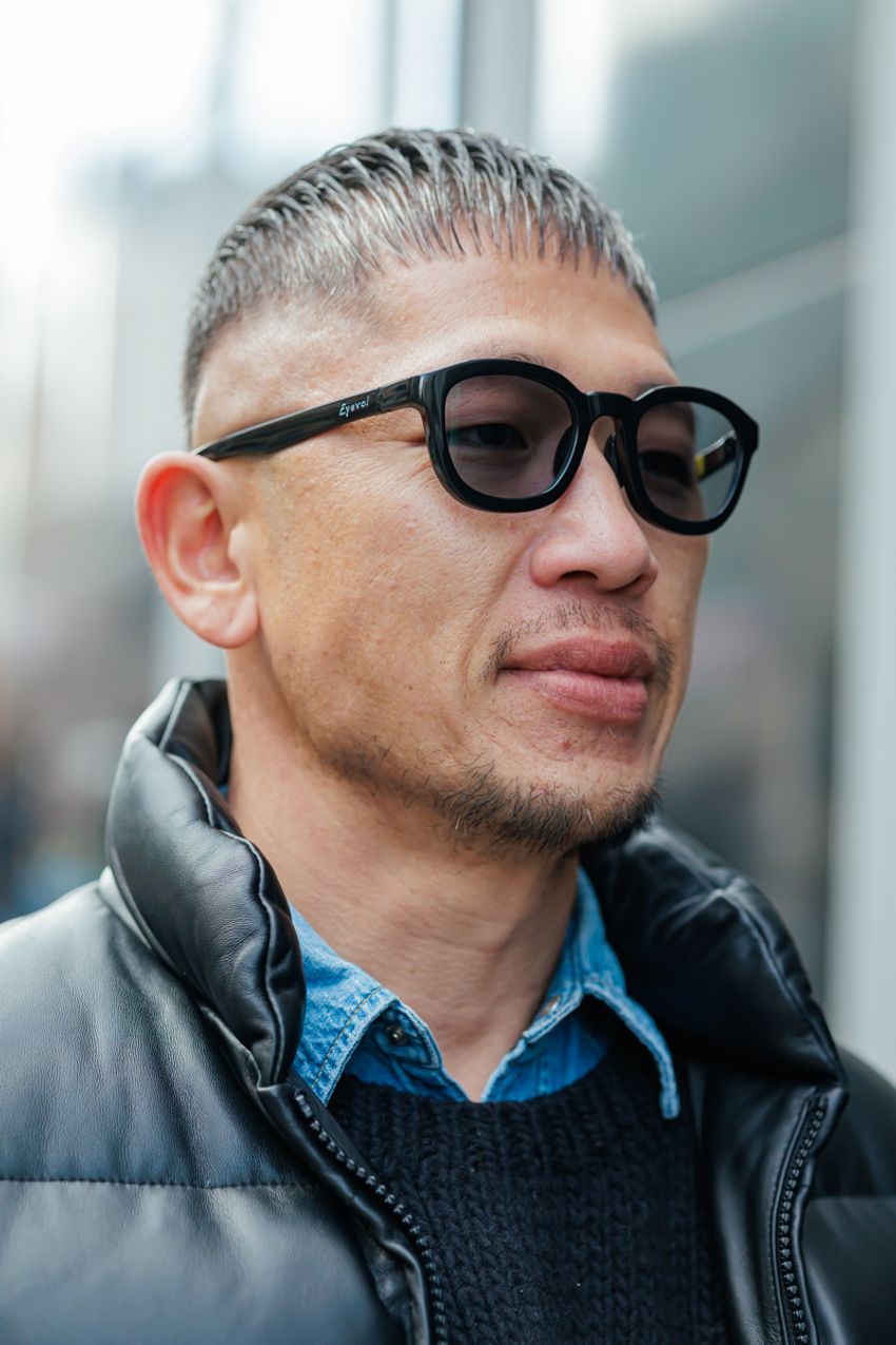 「シャツをアウターの下に着る」。超簡単なのに超有効なレイヤード法、そのメリットをスナップで解説 - 7枚目の画像