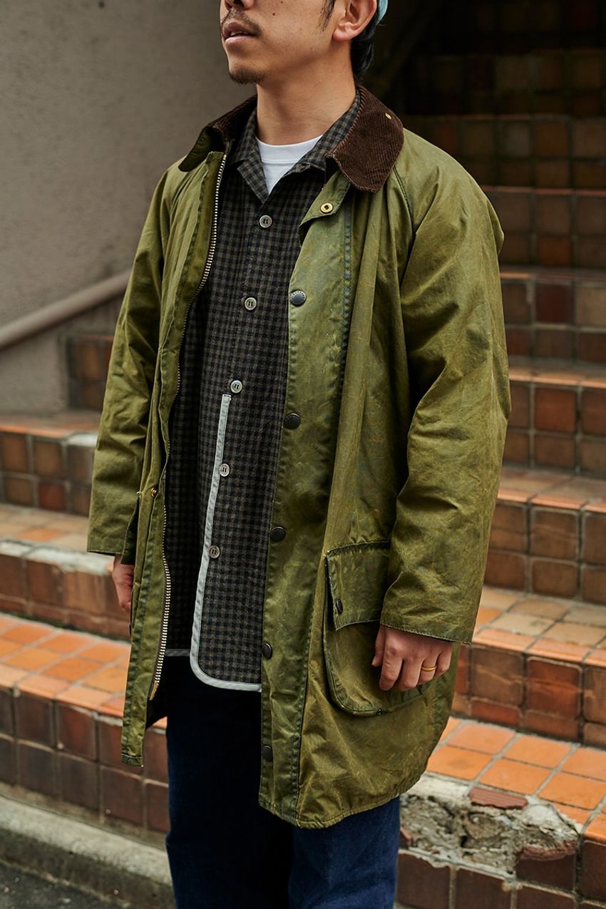 【バブアー応用編】コラボ、ワッペンアレンジ、意外な合わせ……定番ブランドの潜在能力を街角スナップで！ - 11枚目の画像