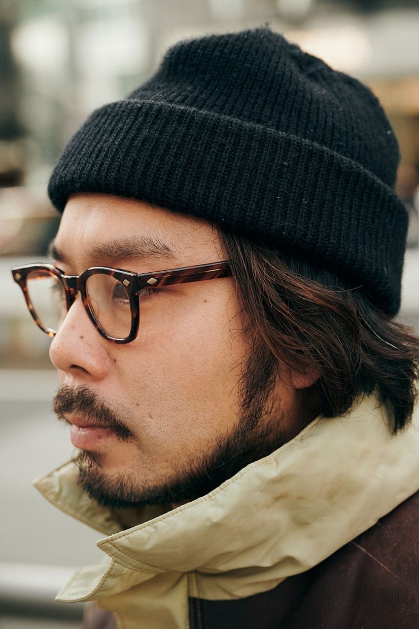 “カーキ色アウター”でしか満たされない気持ちがある⁉︎定番色をセンス良く着る秘訣をスナップで - 5枚目の画像