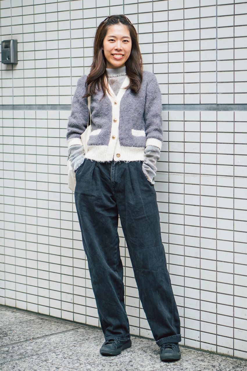 「ユニクロデニムの最適解」を街角スナップで検証！年齢・性別問わず人気の理由 - 10枚目の画像