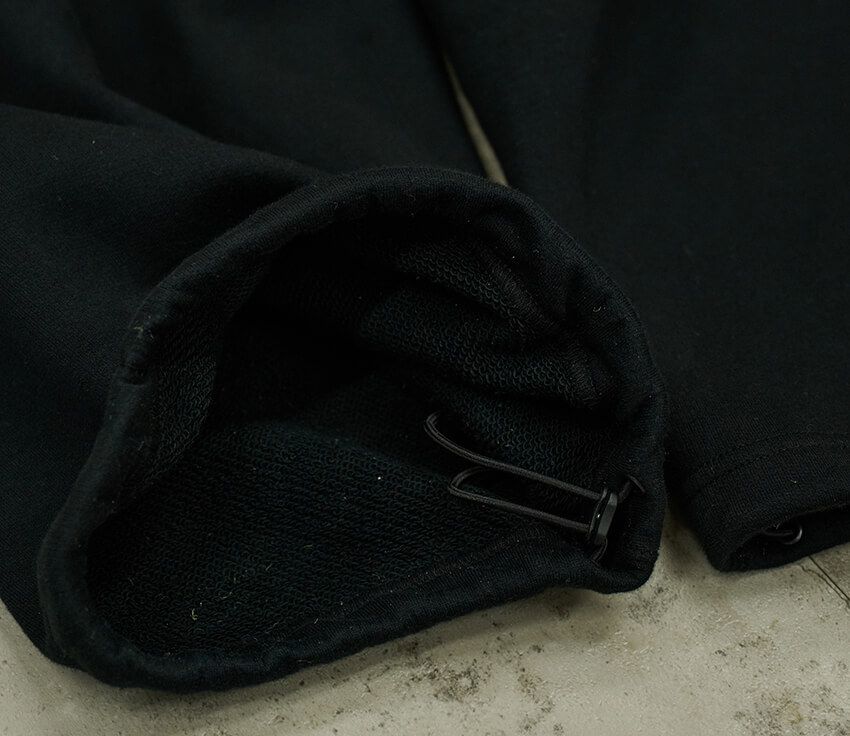 今季も“ワイド”が正解！8人のスタイリストが選んだ「太パンツ」、素材とディテールに個性あり！ - 16枚目の画像