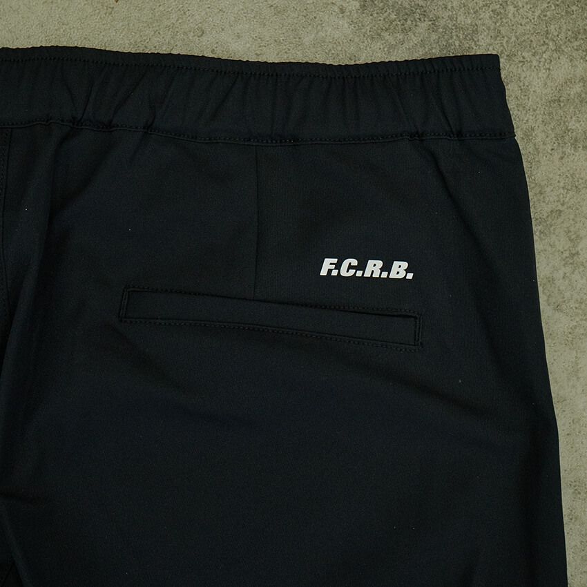 今季も“ワイド”が正解！8人のスタイリストが選んだ「太パンツ」、素材とディテールに個性あり！ - 12枚目の画像