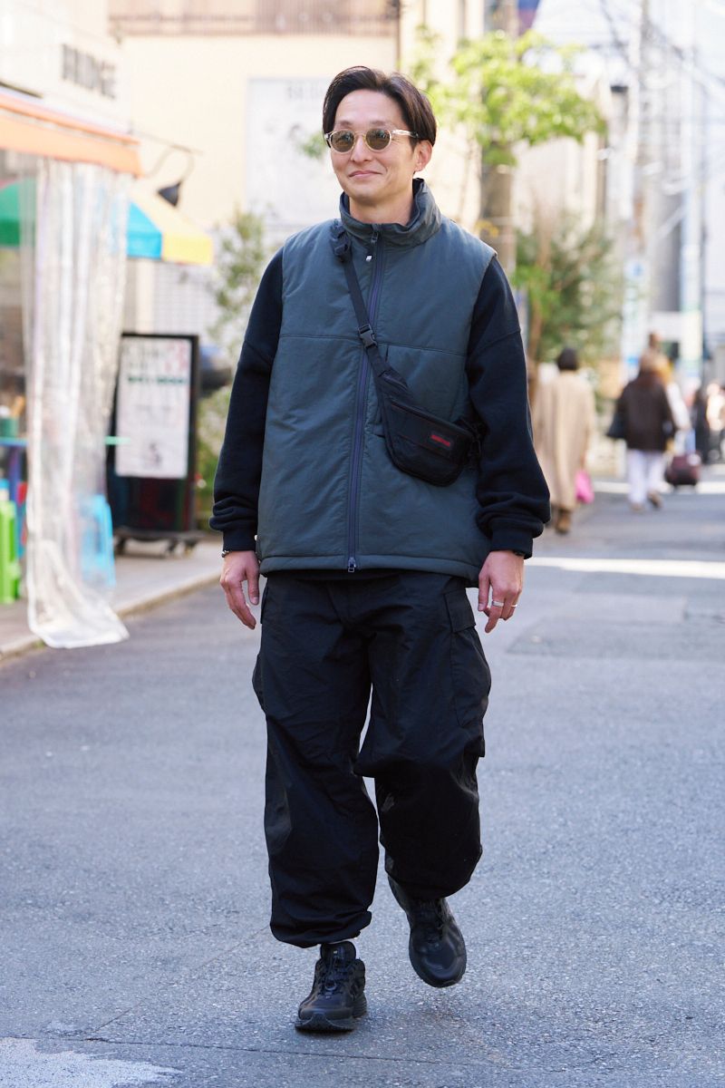 ベスト、シューズ＝ともにニューバランス