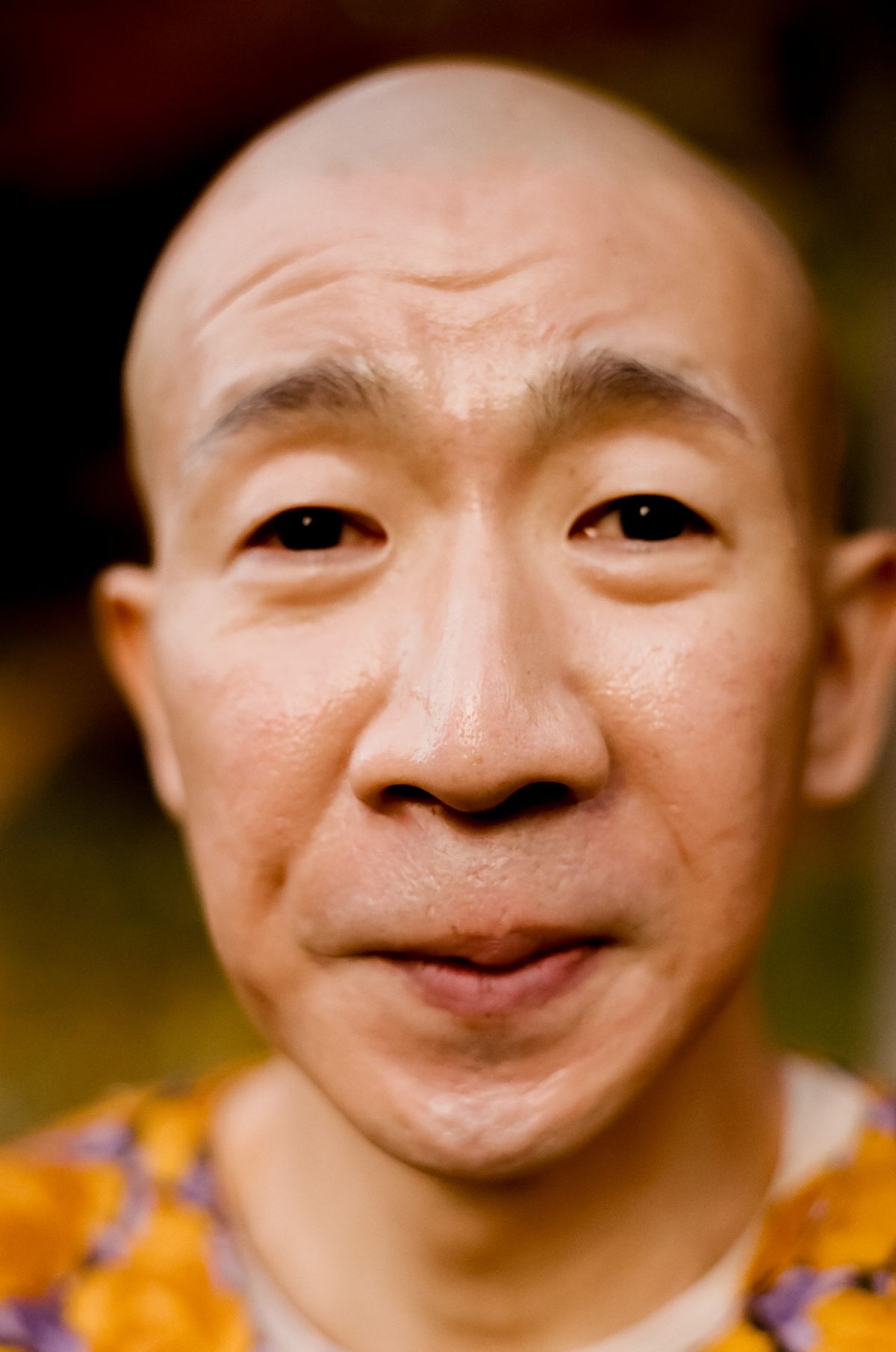 1987年7月7日生まれ、鹿児島県出身。お笑いコンビ「ジュウジマル」を2020年に解散後、ピン芸人として活動を開始。「水曜日のダウンタウン」（TBS系）をはじめとする番組で注目を集め、その独特な存在感と佇まいが話題に。2025年にはドラマ「コンシェルジュの水戸倉さん」（BS日テレ）で初主演を務め、NHK大河ドラマ「べらぼう～蔦重栄華乃夢噺～」にも出演。同年、「『現代用語の基礎知識』選 T&D保険グループ新語・流行語大賞」に「ひょうろく」がノミネートされる。芸名の由来は、鹿児島銘菓「兵六餅」。芸人仲間との間で偶然生まれた名前が、今や時代を映す存在となった。