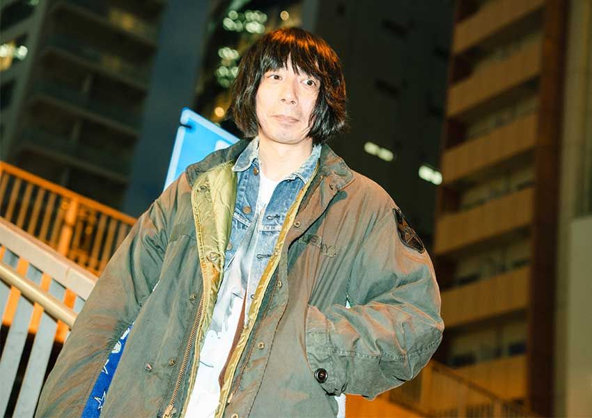 グッドウォーキン上田歩武●1980年生まれ、滋賀県出身。無類のスニーカー＆古着好きとして知られ、近年は刺繍芸人としても活動。手刺繍をあしらったキャップブランド「goodwalkin」も手掛けている。