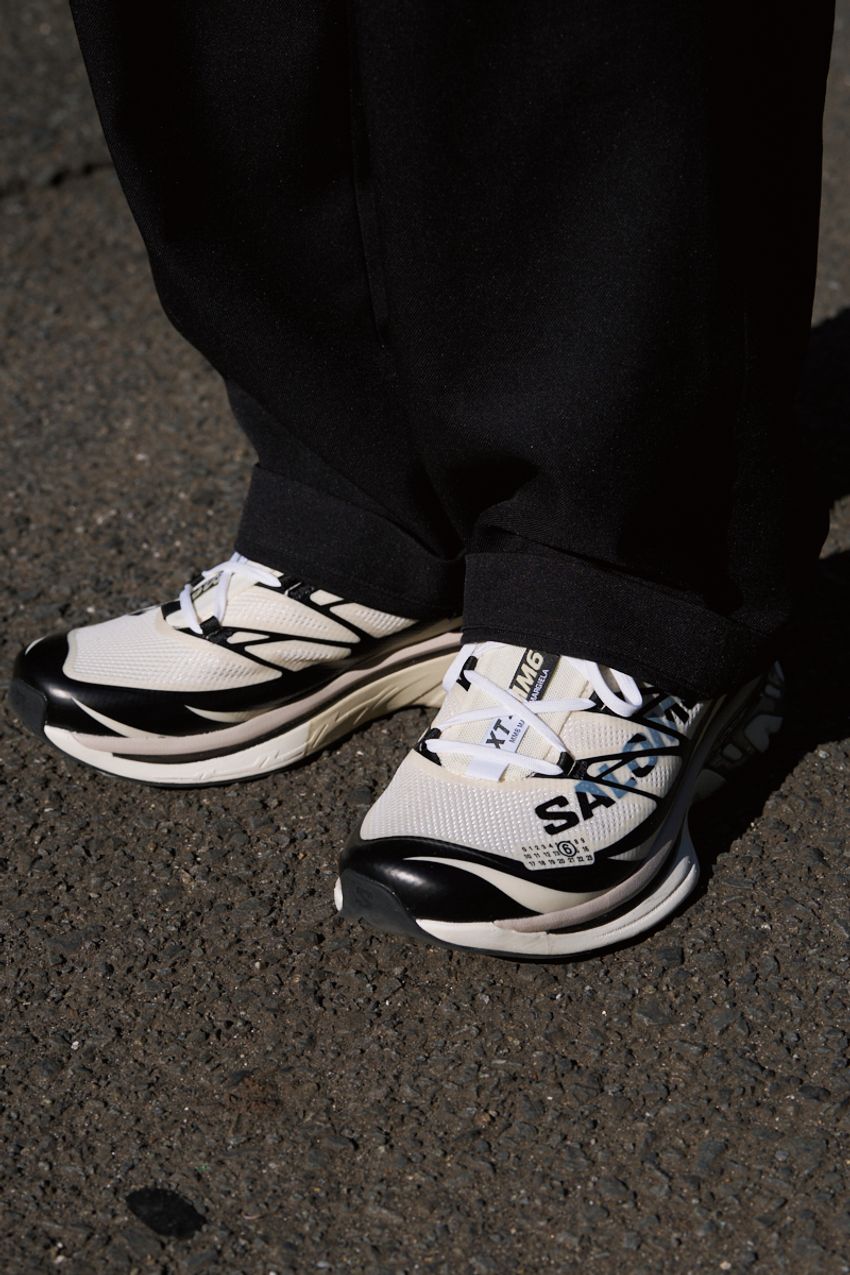 スラックスには「ハイテクスニーカー」がよく合う！“ハズし”で合わせた洒落者5人の好例 - 6枚目の画像
