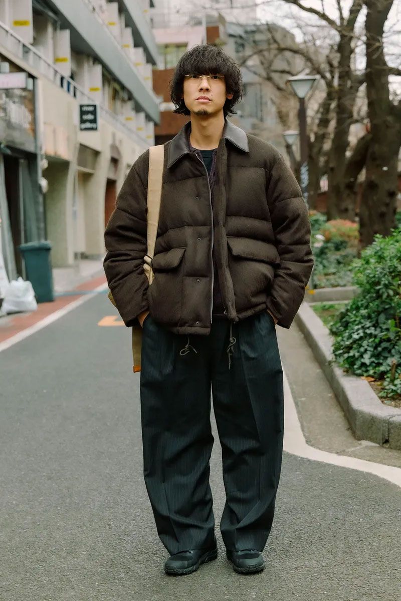 ダウンジャケット＝オーラリー