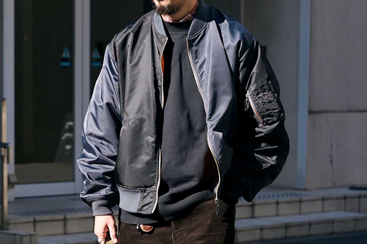 革ジャン”か“MA-1”か。今季トレンド「短丈ジャケット」の選びと