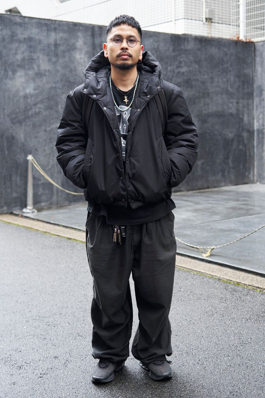 “オールブラックコーデ”は真冬こそ本領を発揮する！多彩に黒を遊んだ5人をピックアップ - 4枚目の画像