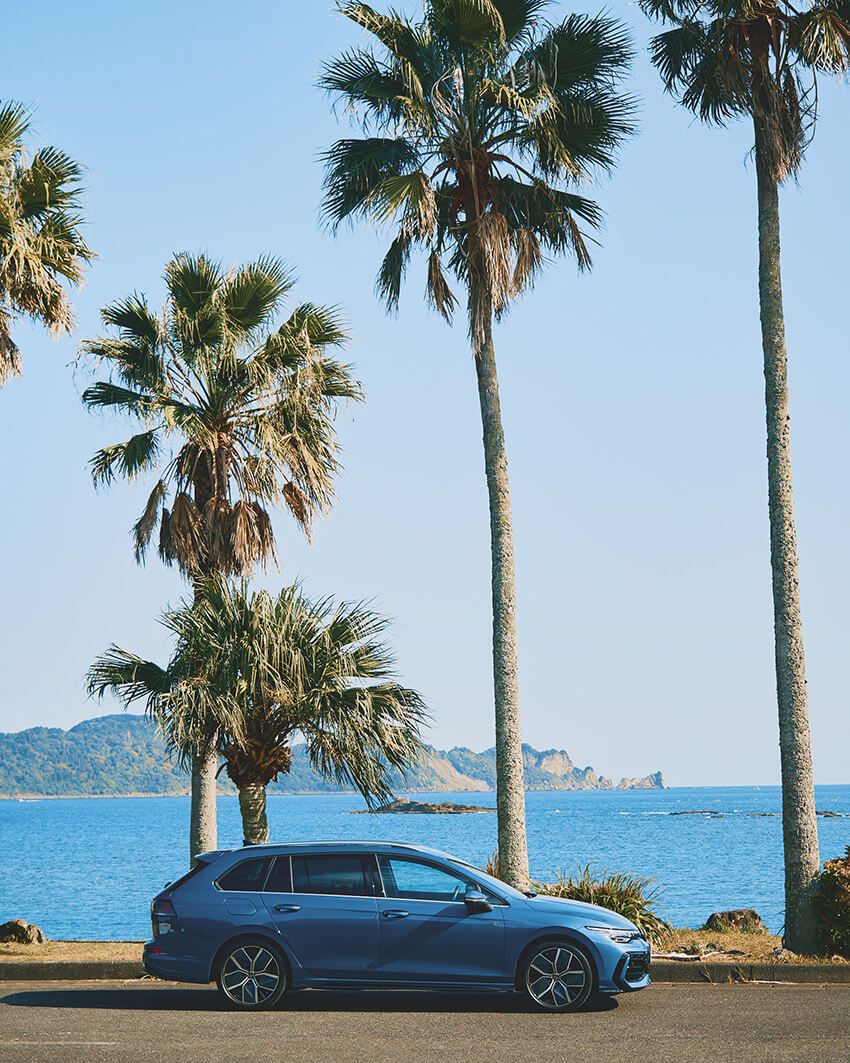 全長4640×全幅1790×全高1485mm。直列4気筒DOHCディーゼルターボエンジン、総排気量1968cc、最高出力150PS、最大トルク360Nm。価格492万7000円。