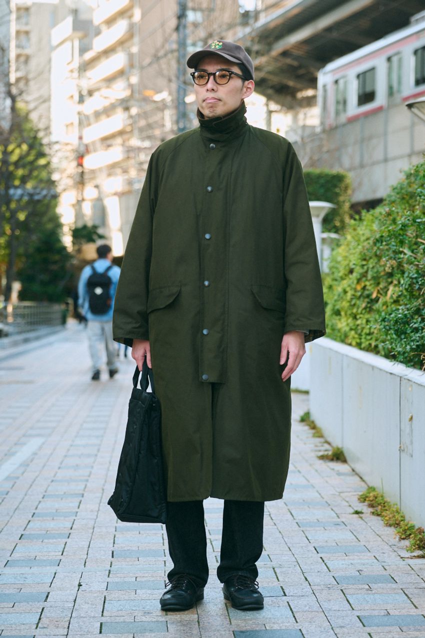街の「バブアーコーデ」のリアル。短丈ジャケット、ロングコートetc.洒落者たちの愛用品5選とともに - 2枚目の画像