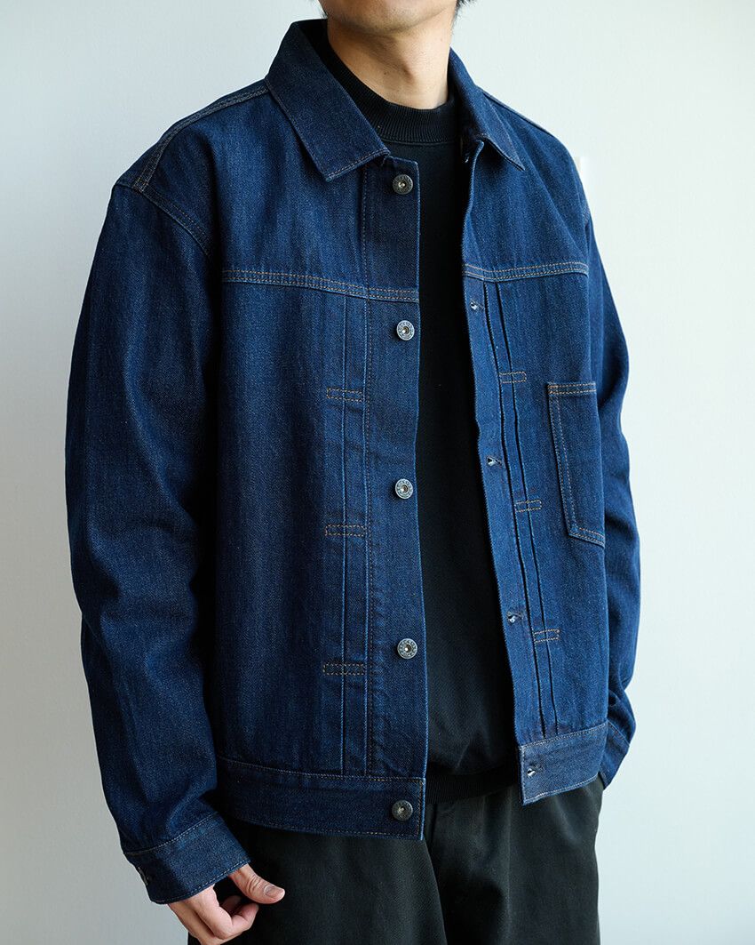 本来はSがジャスト、Mがルーズといったサイズ感だ。下はW34のルーズなチノパン（本人私物）を着用。