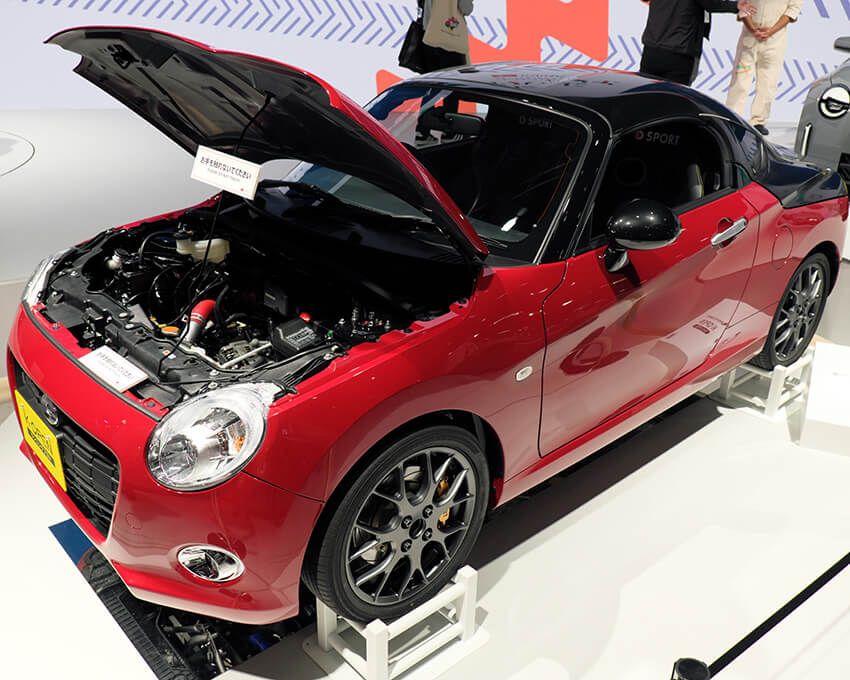 K-OPENランニングプロト。エンジンの搭載位置や、他車のパーツをどう使えるか（コストを抑えられるか）などを検討している。