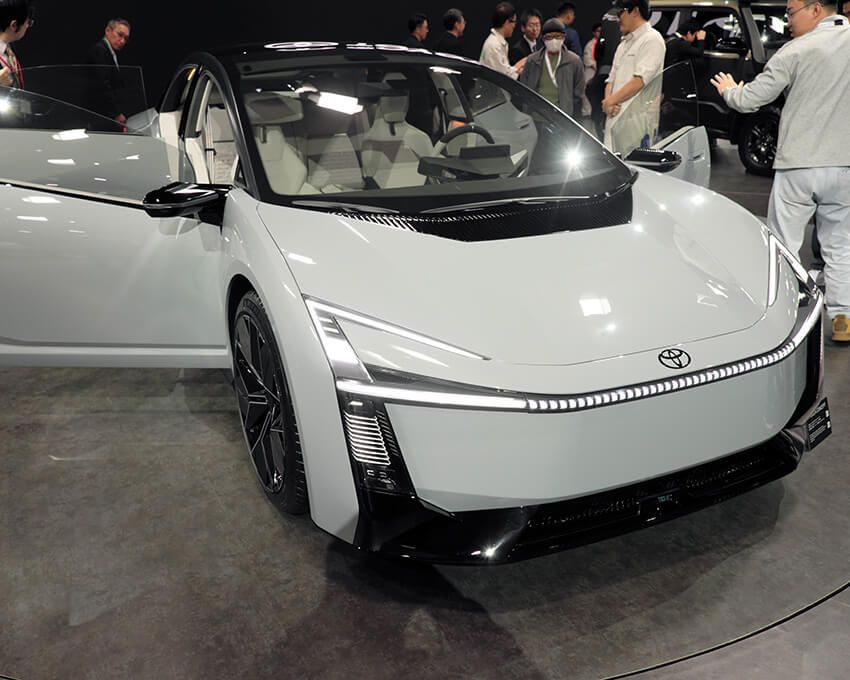 トヨタ カローラコンセプト。