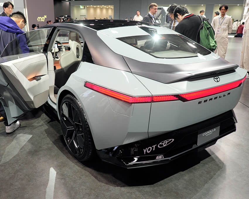 従来の「カローラ」のイメージは、もはやどこにもない。