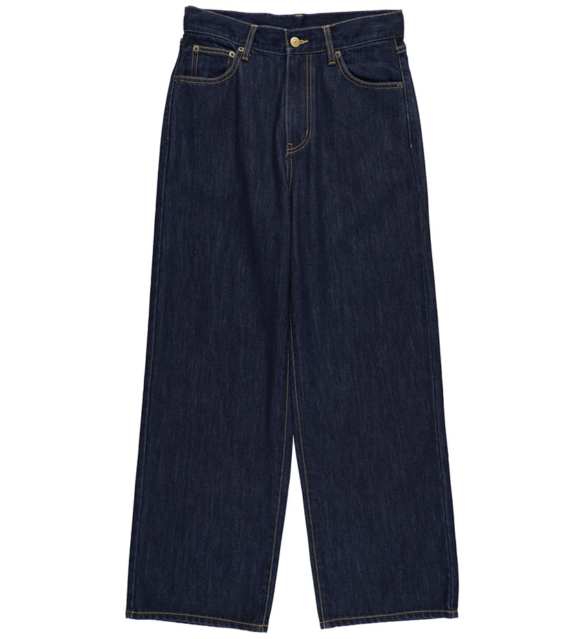 ダウンの名門「ナンガ」から初の“デニム”が登場！アウトドア基準で再