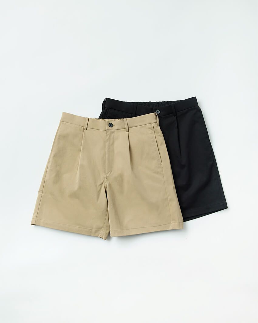 チノショーツを想起させるベージュのほかに、ブラックやオリーブなどが揃う。ワンタック入りで、パンツ同様にウエストはドローストリング付き。各０万0000円(ニューバランス／ニューバランスジャパン 0120-85-7120)