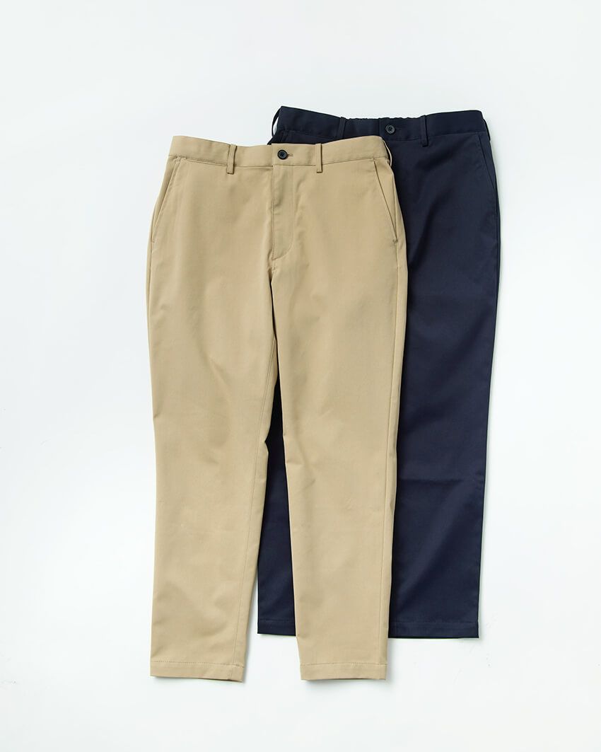 スリムテーパードは、太もも回りにやや余裕があり、膝から裾に向かってシャープなレッグラインを描く。各０万0000円(ニューバランス／ニューバランスジャパン 0120-85-7120)