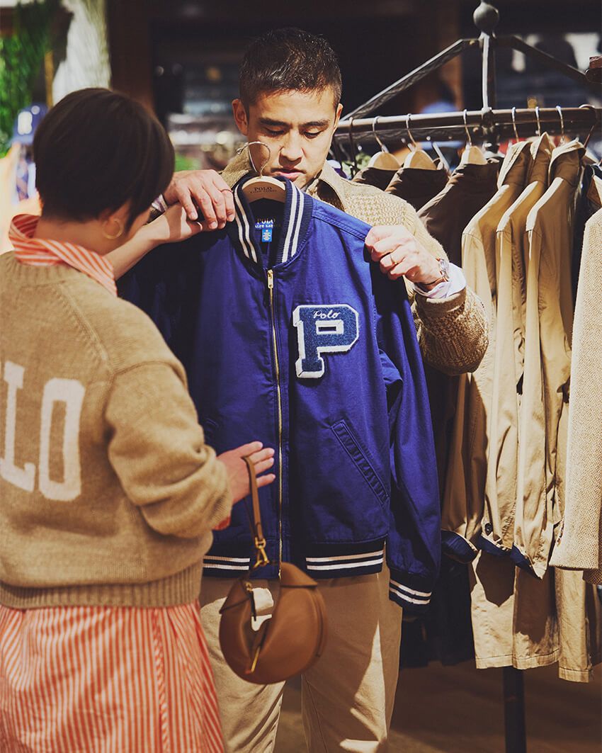 ワッペンやロゴ使い、リブのストライプで遊び心を表現したバーシティジャケット。6万2700円／ポロ ラルフ ローレン（ポロ ラルフ ローレン 西武池袋本店　03-5924-6536）