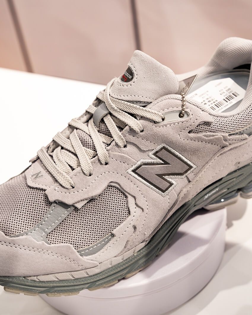 2002R、フォース 1、スーパースターetc.全部がGORE-TEX仕様！アトモスの“最強雨天スニーカー”5選 - 4枚目の画像