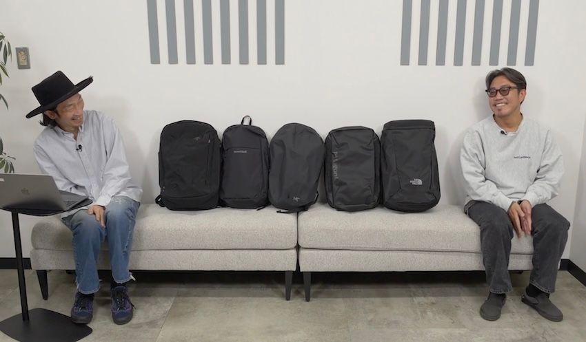 ［左］原 亮太●OCEANS統括編集長。’79年生まれ。落語好きな愛知県出身者。デニム／ヒス、スニーカー／ヴァンズ、シャツ／ブルックス ブラザーズ（すべて私物）［右］菊池陽之介●’79年生まれ。スタイリスト熊谷隆志氏に師事し、2004年に独立した敏腕。デニム／H、Tシャツ／イレーヴ、スウェット／古着、スニーカー／ヴァンズ（すべて私物）