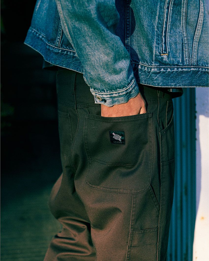 大注目の別注ディッキーズが今季も到着！スラックスとダブルニーの2型、見逃し厳禁な“サタデーズ仕様” - 9枚目の画像