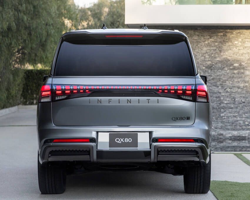 ピアノの鍵盤をテーマにしたリアライトのデザイン。リズミカルな点灯パターンもある。