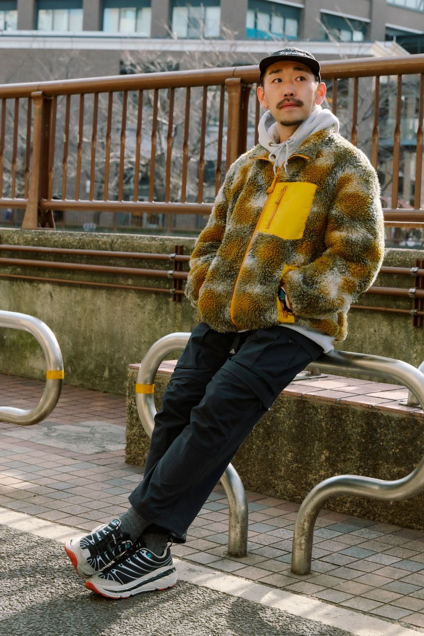 意外と街で多かった挿し色は“イエロー”だった！冬でも軽快に見えるその効果効能とは - 12枚目の画像