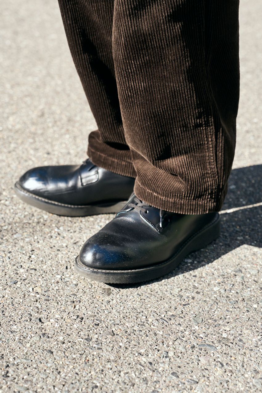 足元は「ダナー」が人気が再燃！王道のマウンテンブーツからスニーカータイプまで街角パパラッチ - 9枚目の画像