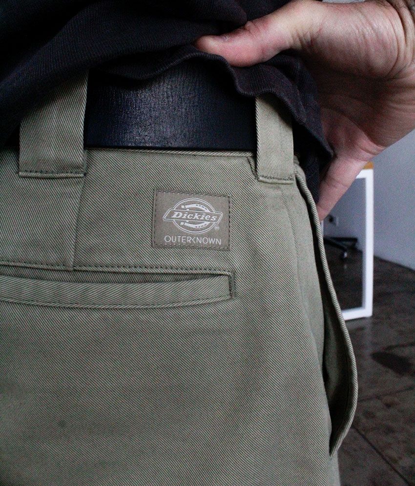 “太すぎず、細すぎない”別注ディッキーズ登場！「874」とスリムストレートを融合した特別な一本 - 4枚目の画像