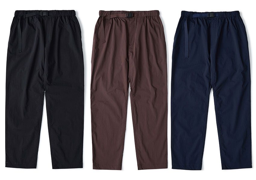 「White Mountaineering × Dickies TAPERED PANTS」左からBlack、BROWN、 NAVY。各3万3000円／ホワイトマウンテニアリング　代官山店　03-6416-5381