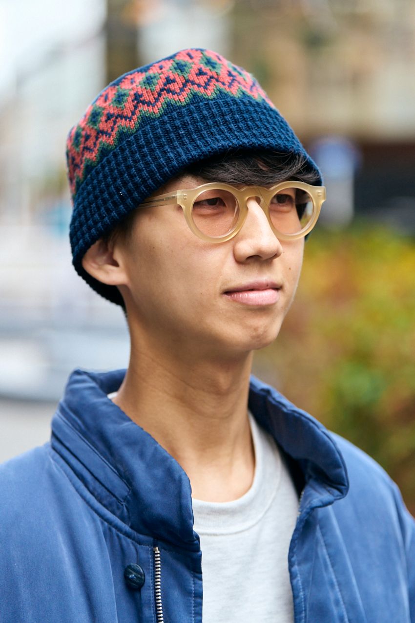 街を染める「ブルーアウター スタイル」5つの模範解答。黒や白にも負けない定番カラーの魅力 - 9枚目の画像