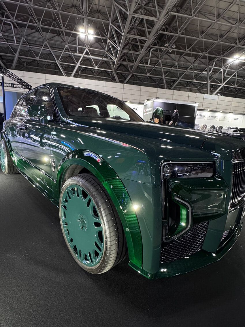 こちらもBOND GROUP＆LAGER CORPORATIONのカリナンII。こちらはブラバスのパーツを使用しています。