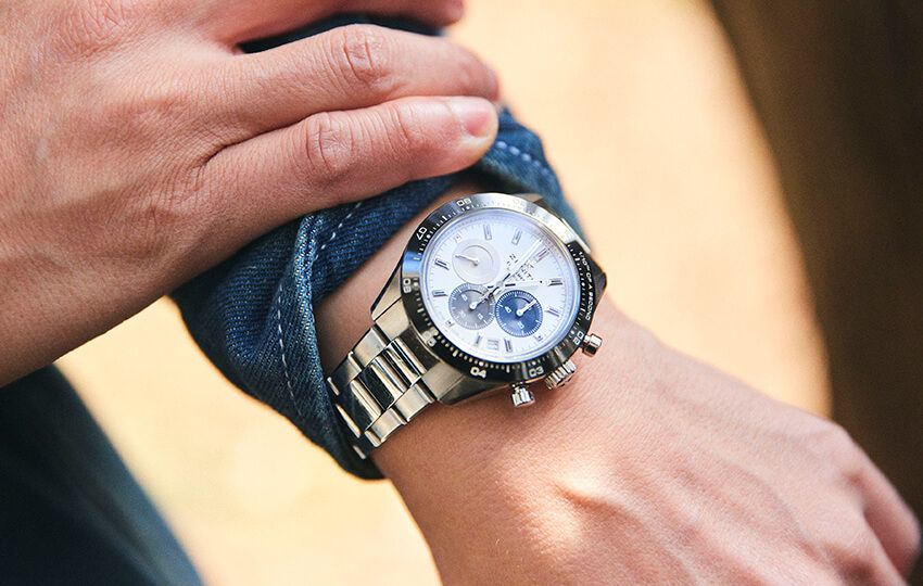 はんにゃ.金田のリアル私服をスナップ！愛用品はニューバランス2002R、レッドキャップのデニム… - 18枚目の画像