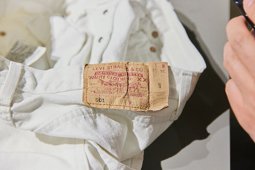 「501はサッカーで鍛えた脚にも合う」イタリア帰りの業界人が辿り着いた、ユーロ製リーバイスの深淵 - 12枚目の画像