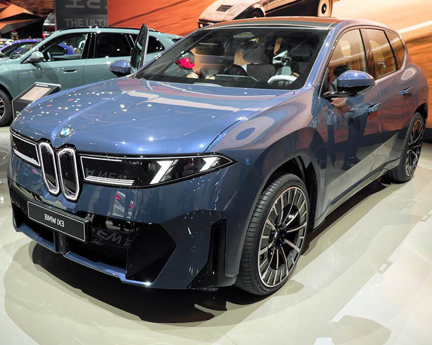 BMW iX3。