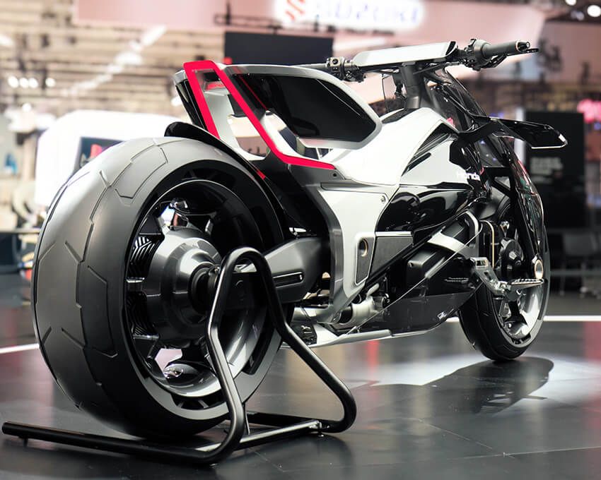 トヨタ“ランクル3輪版”やホンダ“AKIRAの金田バイク”etc.遊びのギアに欲しいモビリティ4選 - 1枚目の画像