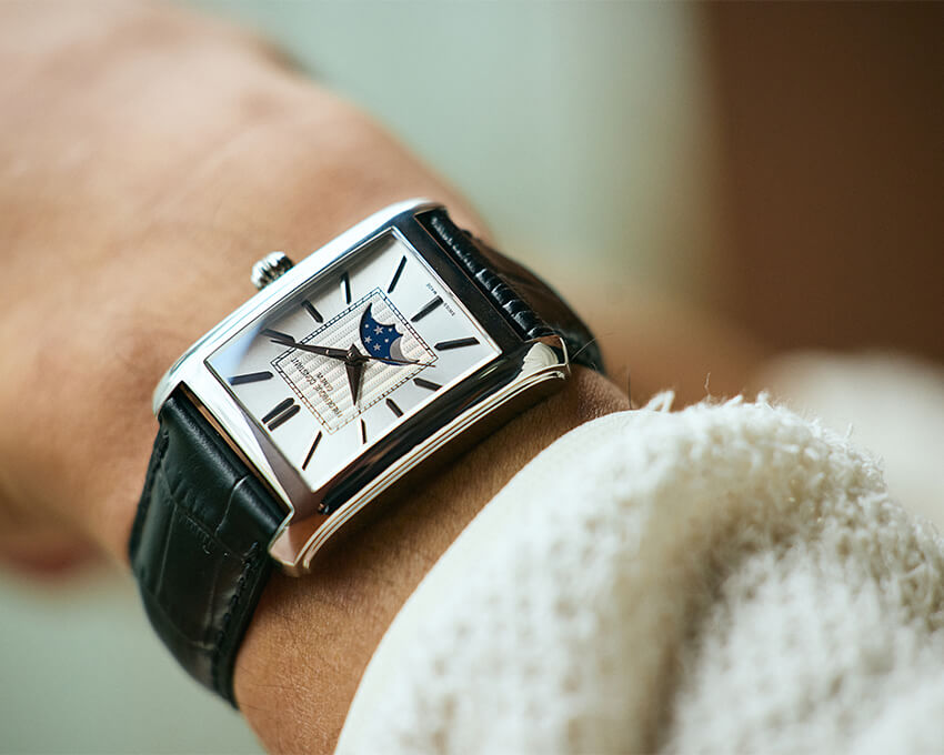 【OH直後】フレデリックコンスタント カレ 自動巻 ムーンフェイズ　GMT ロマンが宿る角型時計の最新作！ 「フレデリック・コンスタント」の