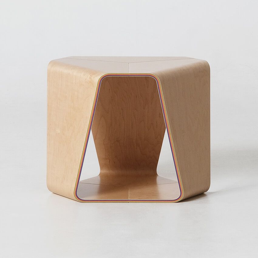 HAROSHI×ムライスツール／352,000円 表面材：メープル材　成形合板：ホワイトビーチ・メープル(染色)　W450 D434 H360 SH360 (mm)