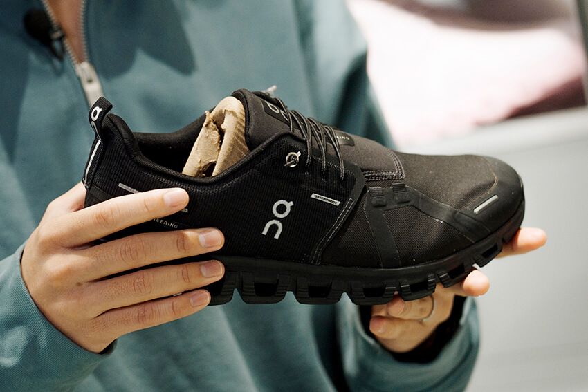 「クラウド 6 ウォータープルーフ」2万900円／オン（オン・ジャパン　050-3196-4189）