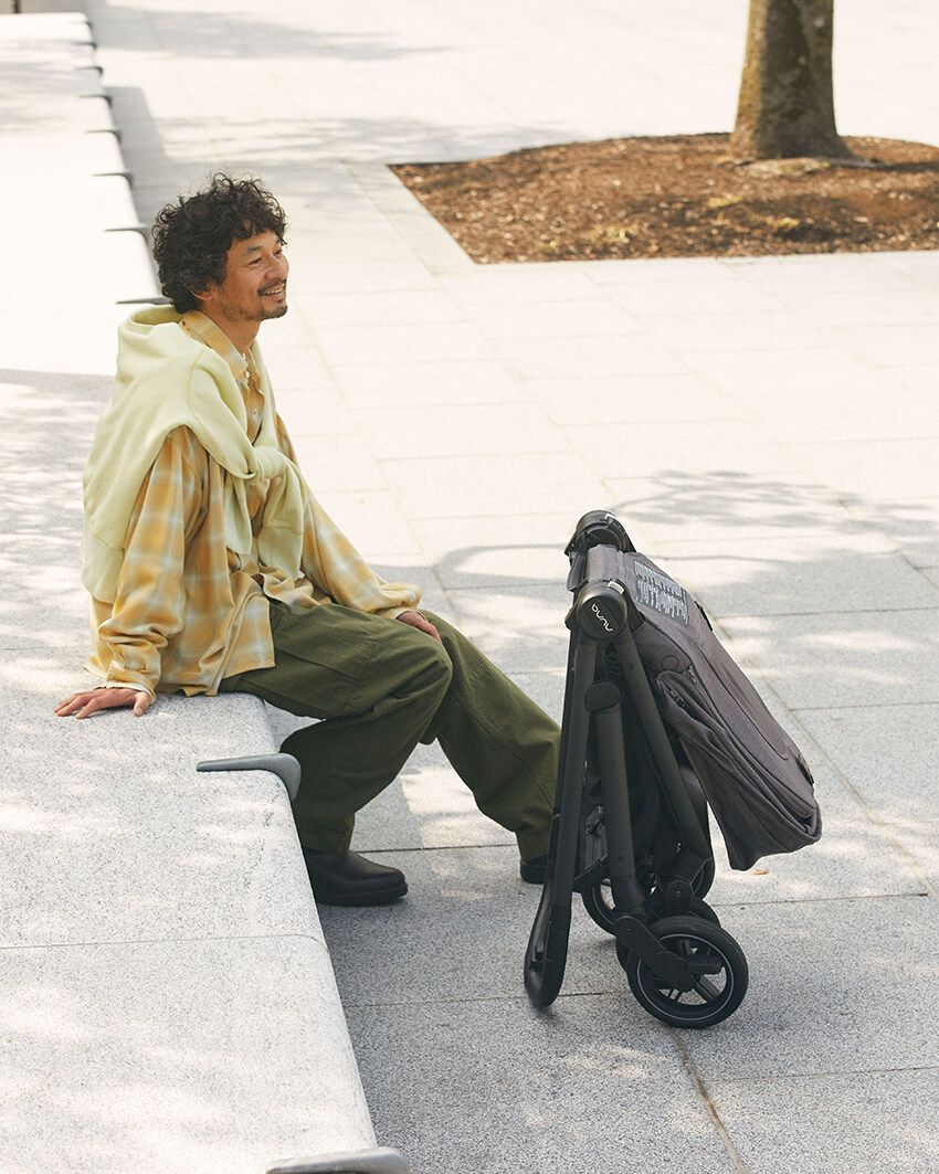 移動先で子供を遊ばせる場合は、コンパクトに折り畳んで自立させれば場所を取らない。近所の公園や人の多いショッピングモール、電車移動などで大活躍必至。