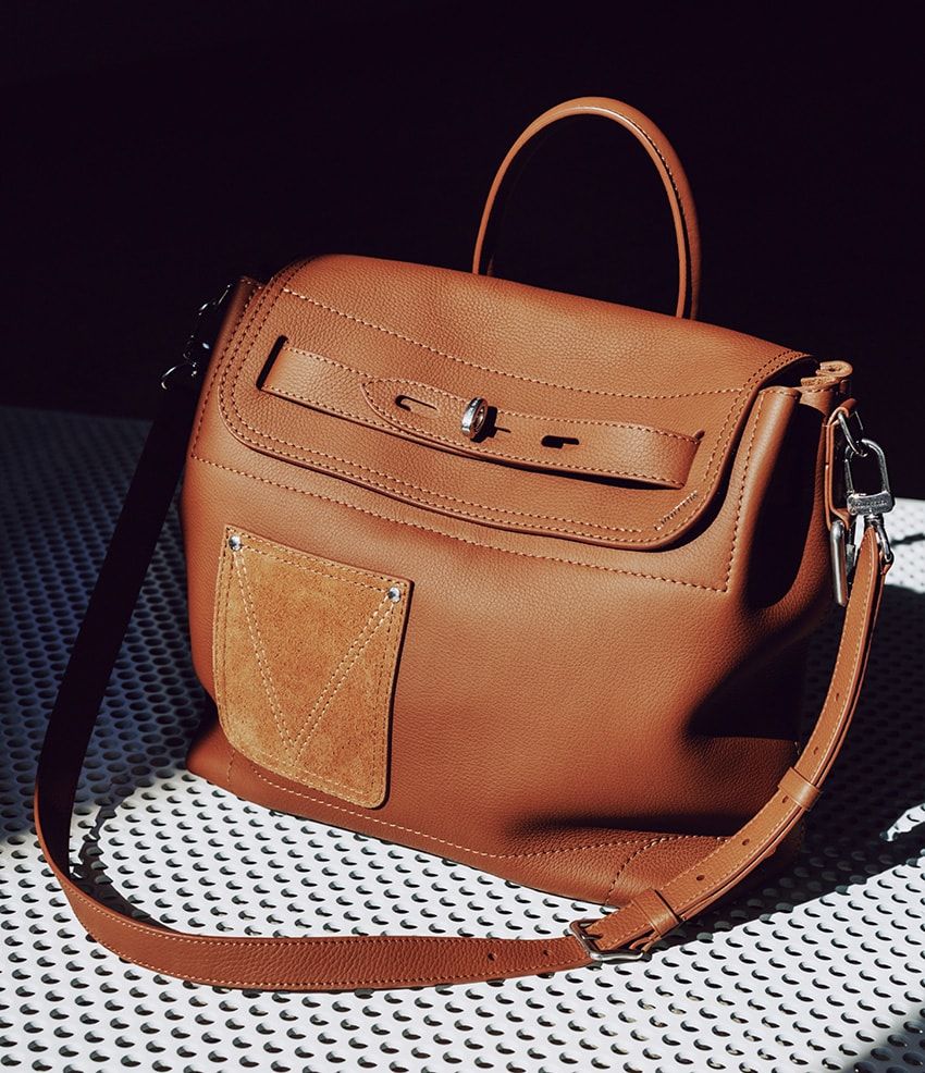 「名門の品格とファレルの感性が、気持ち良く融合されている」。H33×W32×D14cm 100万6500円／ ルイ・ヴィトン　0120-00-1854