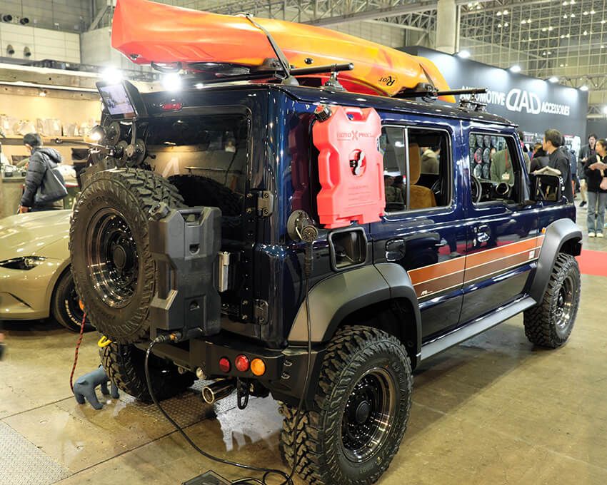 オリジナルの「タクティカルバンパー」は見た目がスマートになるだけでなく、急な坂の入り口などで車体が地面に接触するのを防ぐ。