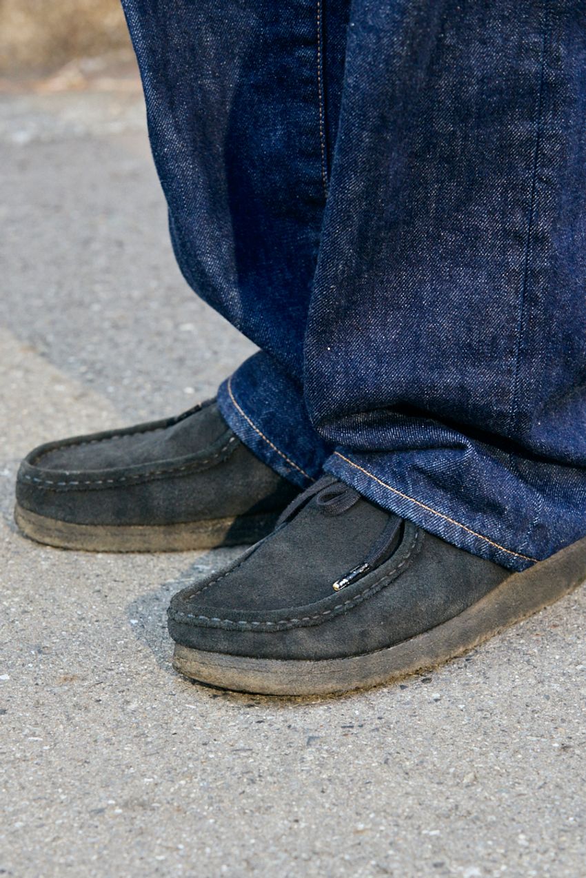 やっぱり人気の“黒クラークス”。圧倒的な高支持は「ワラビー」、愛用者5名の履きこなし術 - 3枚目の画像