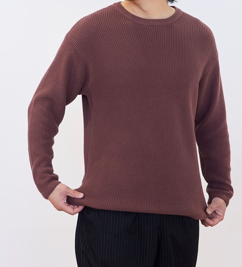 175cm68kg、Lサイズを着用