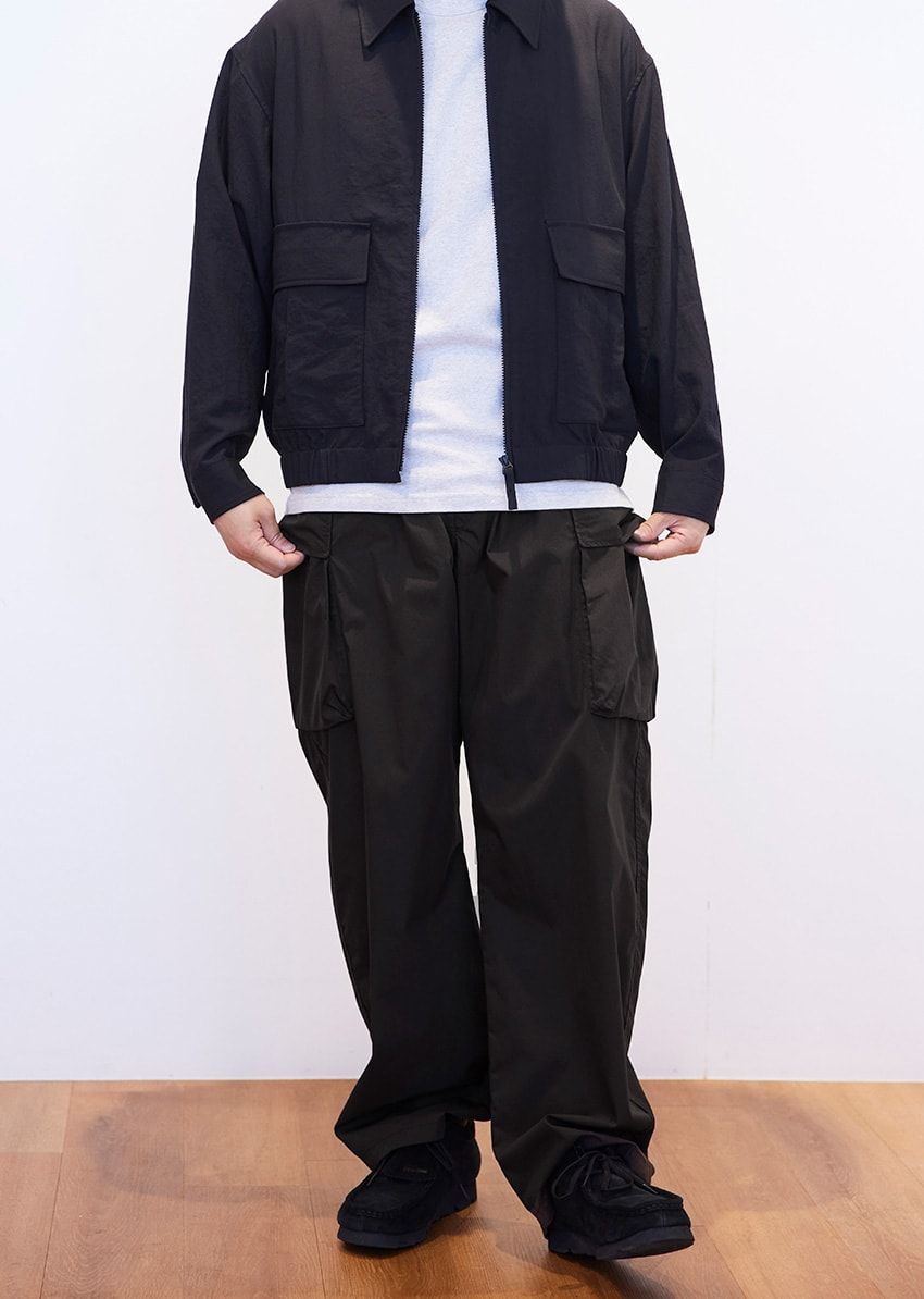 全部4990円以下！「ユニクロ ユー」の新作デニム、スウェット、カーゴパンツetc.徹底試着レビュー - 16枚目の画像